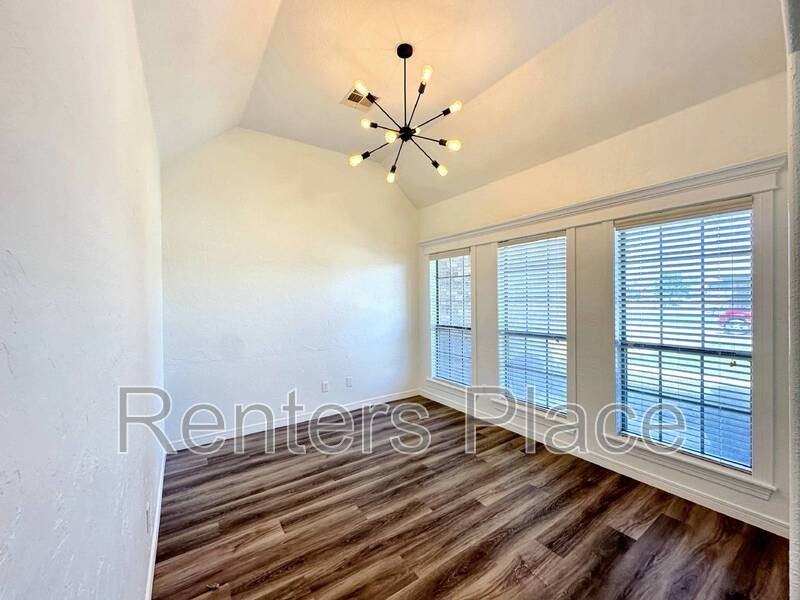 11006 S Madison St - Photo 3 of 26