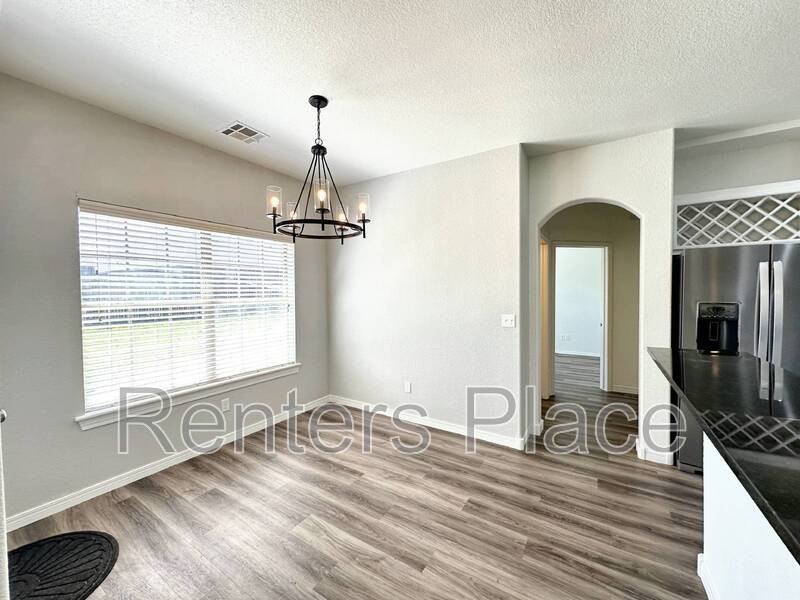 11006 S Madison St - Photo 5 of 26