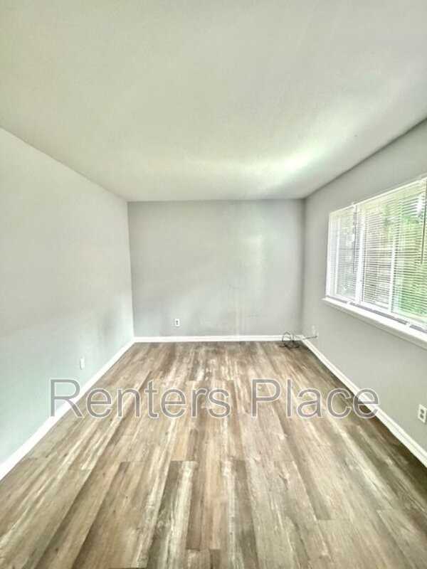 1008 S Quincy Ave #2 - Photo 2 of 6