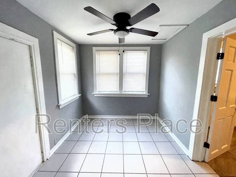 1336 E 8th St - Photo 2 of 8