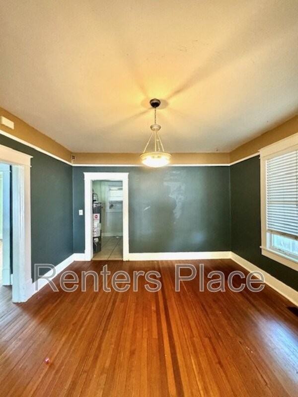 1148 S Saint Louis Ave - Photo 2 of 8