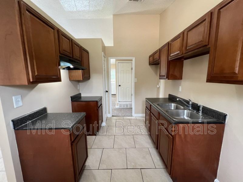 3226 Old Horn Lake Rd - Photo 3 of 8