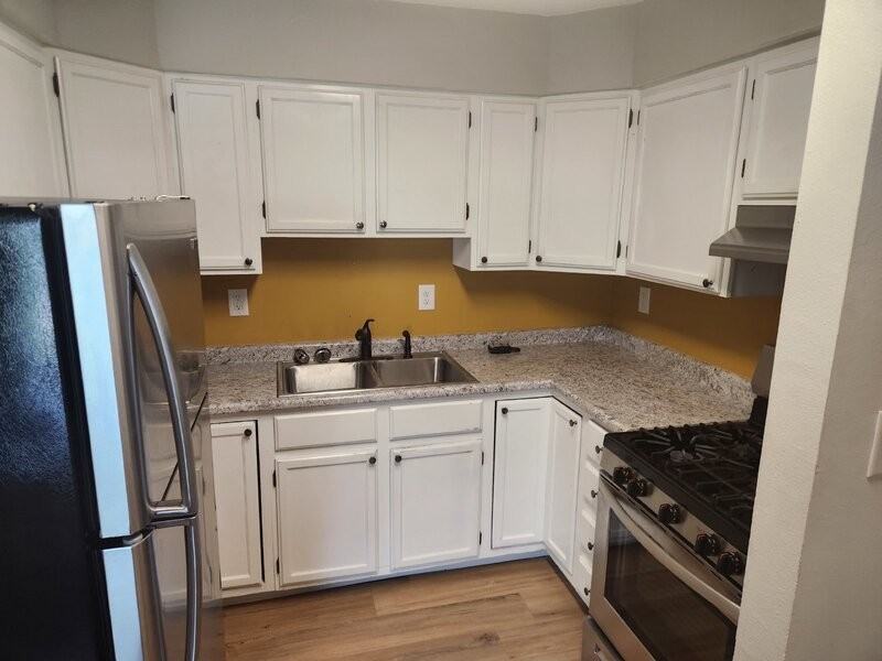 604 Broad St - Photo 3 of 17