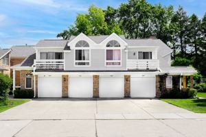 featured image of 1081 Courtland Dr