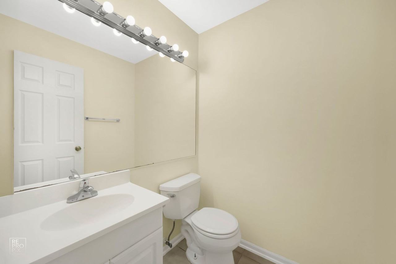 1081 Courtland Drive - Photo 6 of 13