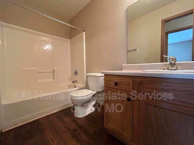 1133 S Clifton Ave - Photo 6 of 7