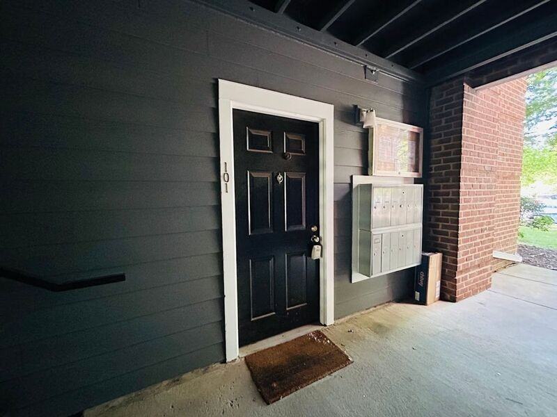 20283 Beechwood Ter #101 - Photo 2 of 20