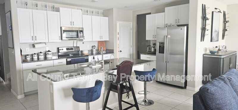 1443 Tahitian Sunrise Dr - Photo 6 of 32
