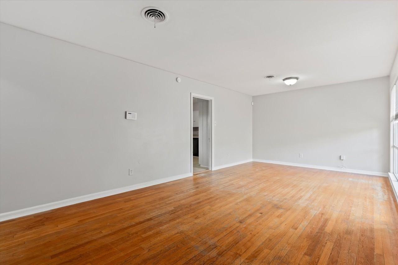 4159 Winchester Dr - Photo 2 of 21