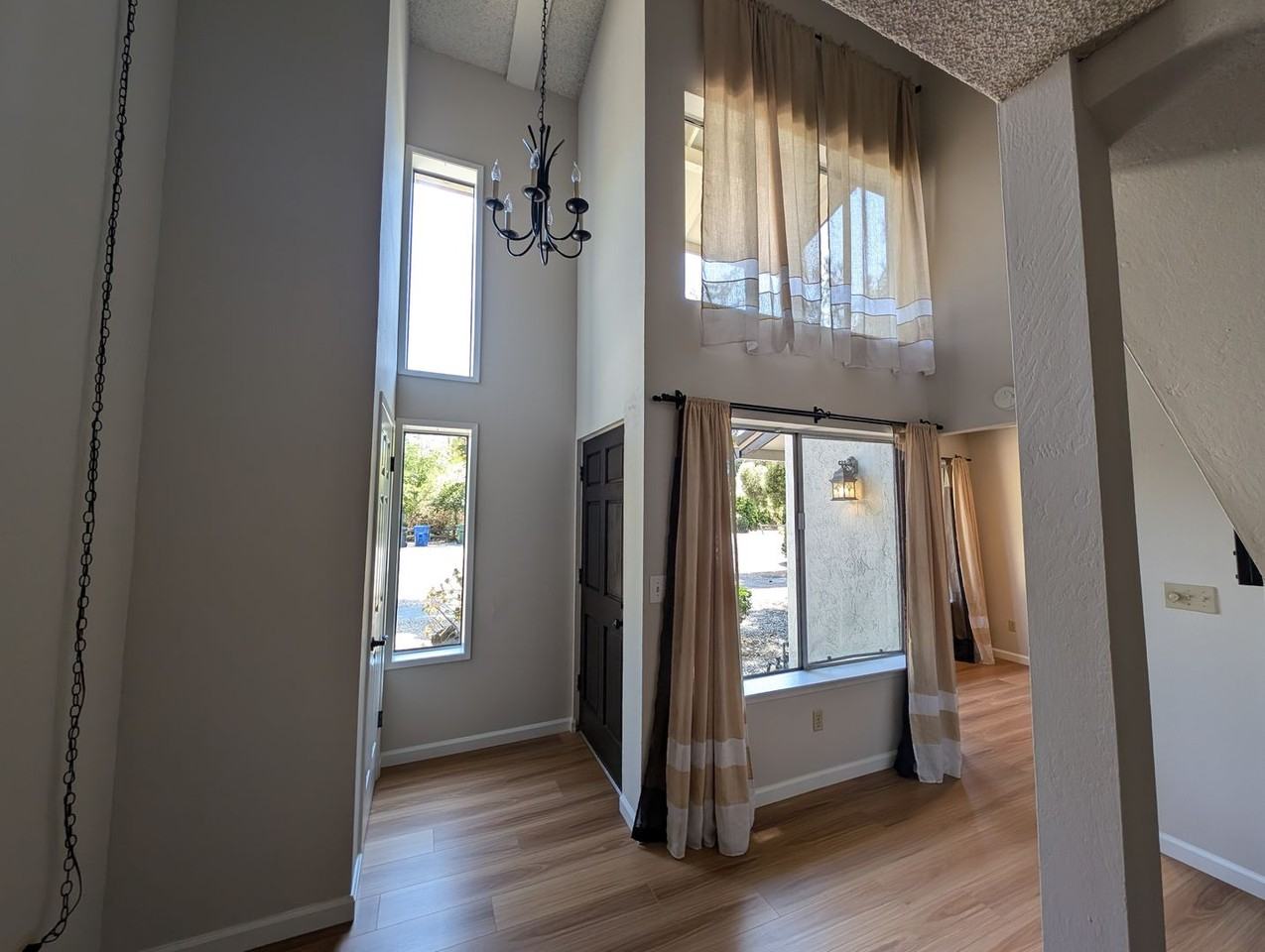 878 Pollard Rd - Photo 5 of 22