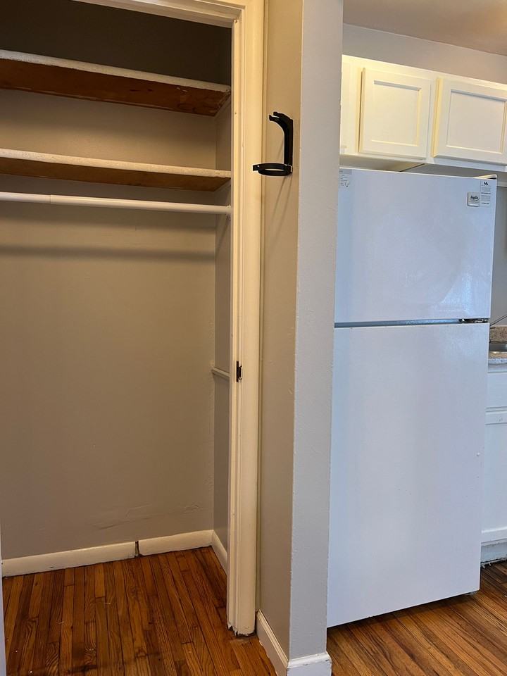 Golden Valley Apartments - Photo 5 of 9