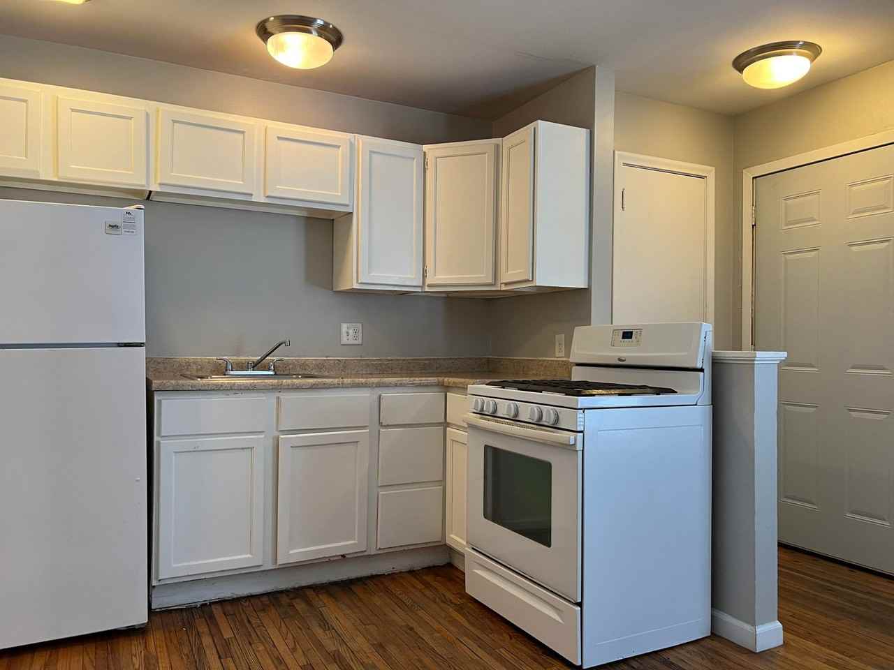 Golden Valley Apartments - Photo 2 of 9