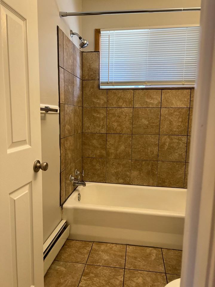 Golden Valley Apartments - Photo 7 of 9