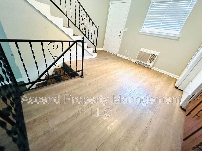 557 Cranberry Way - Photo 5 of 13