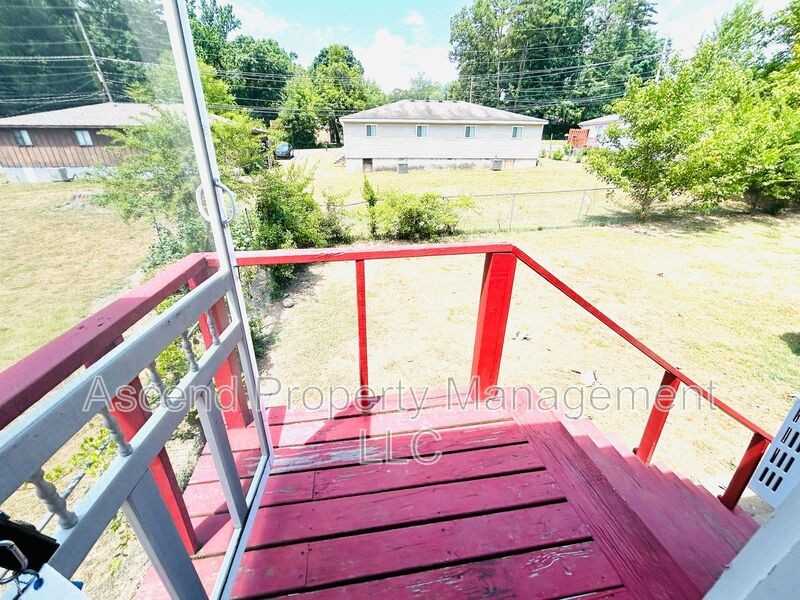 557 Cranberry Way - Photo 6 of 13