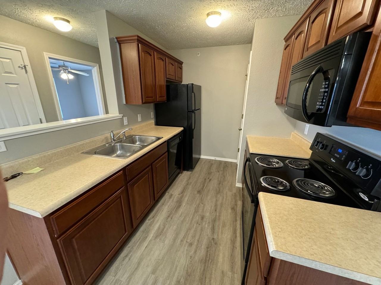 1040 S Clifton Ave #A - Photo 6 of 10