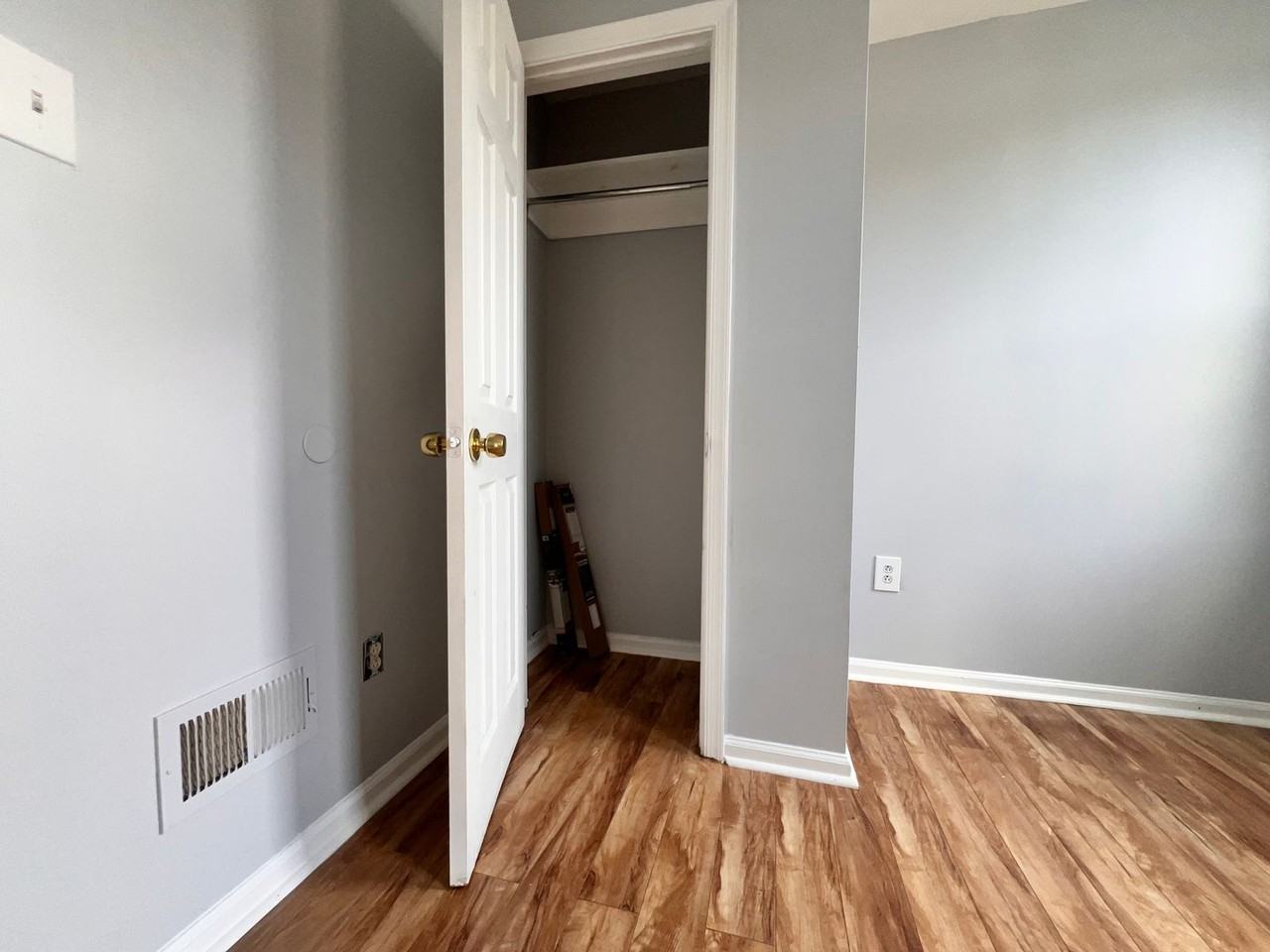 5209 Hazel Ave - Photo 3 of 23