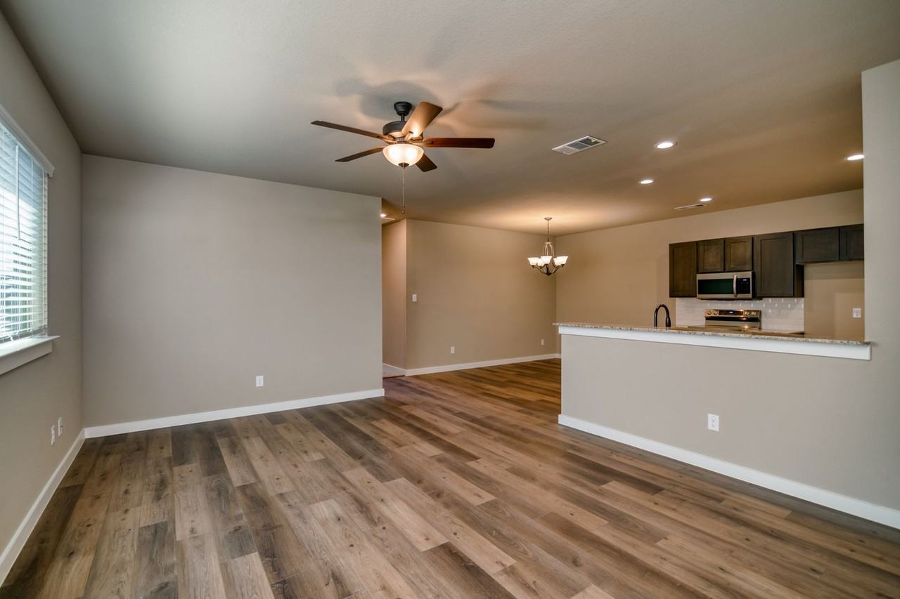712 Harvest Moon Dr - Photo 5 of 21