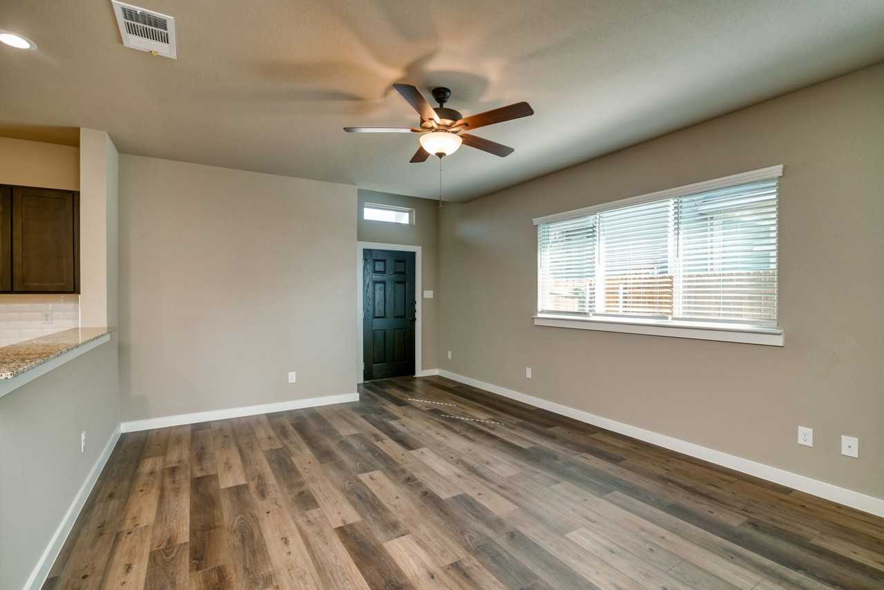 712 Harvest Moon Dr - Photo 6 of 21