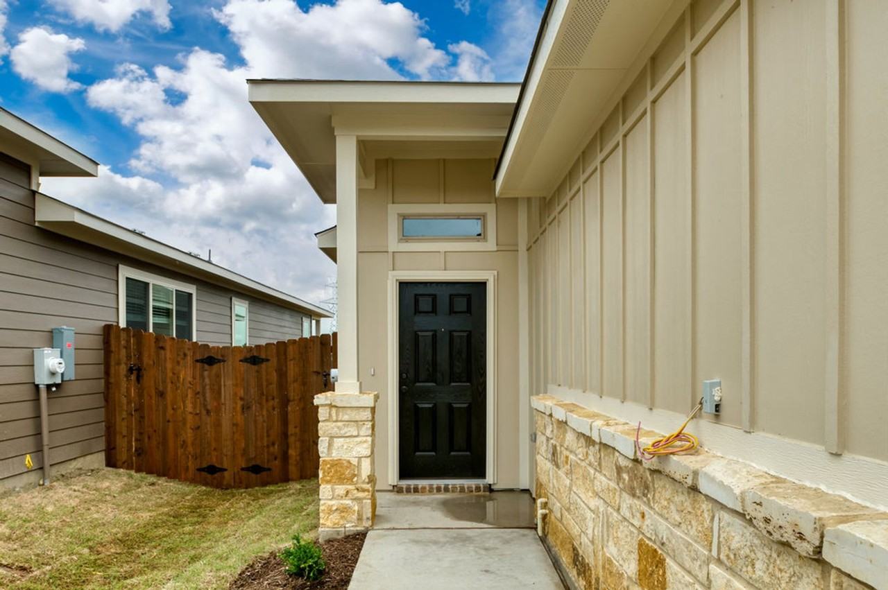 620 Harvest Moon Dr - Photo 2 of 21