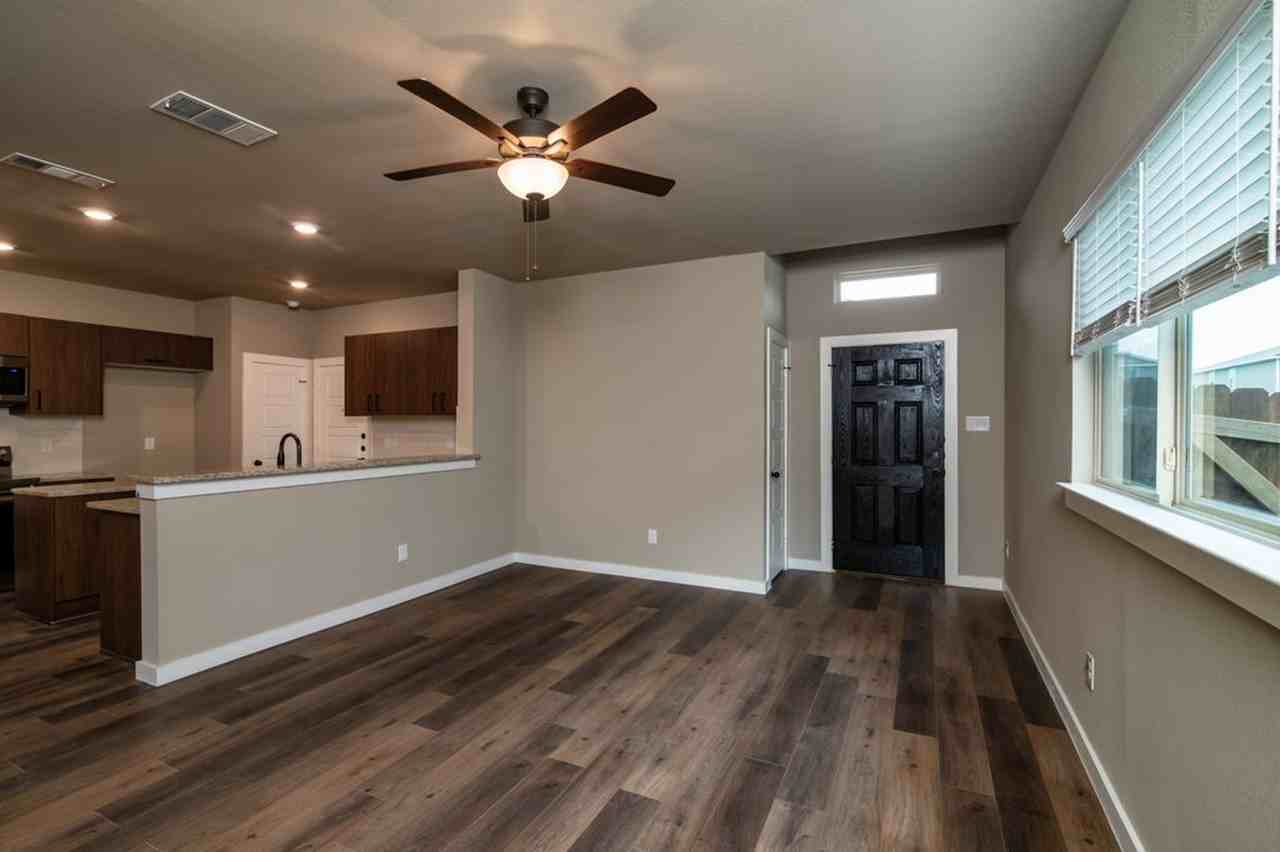 620 Harvest Moon Dr - Photo 4 of 21