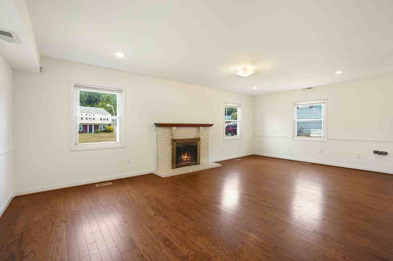 1108 Port Echo Ln - Photo 5 of 30