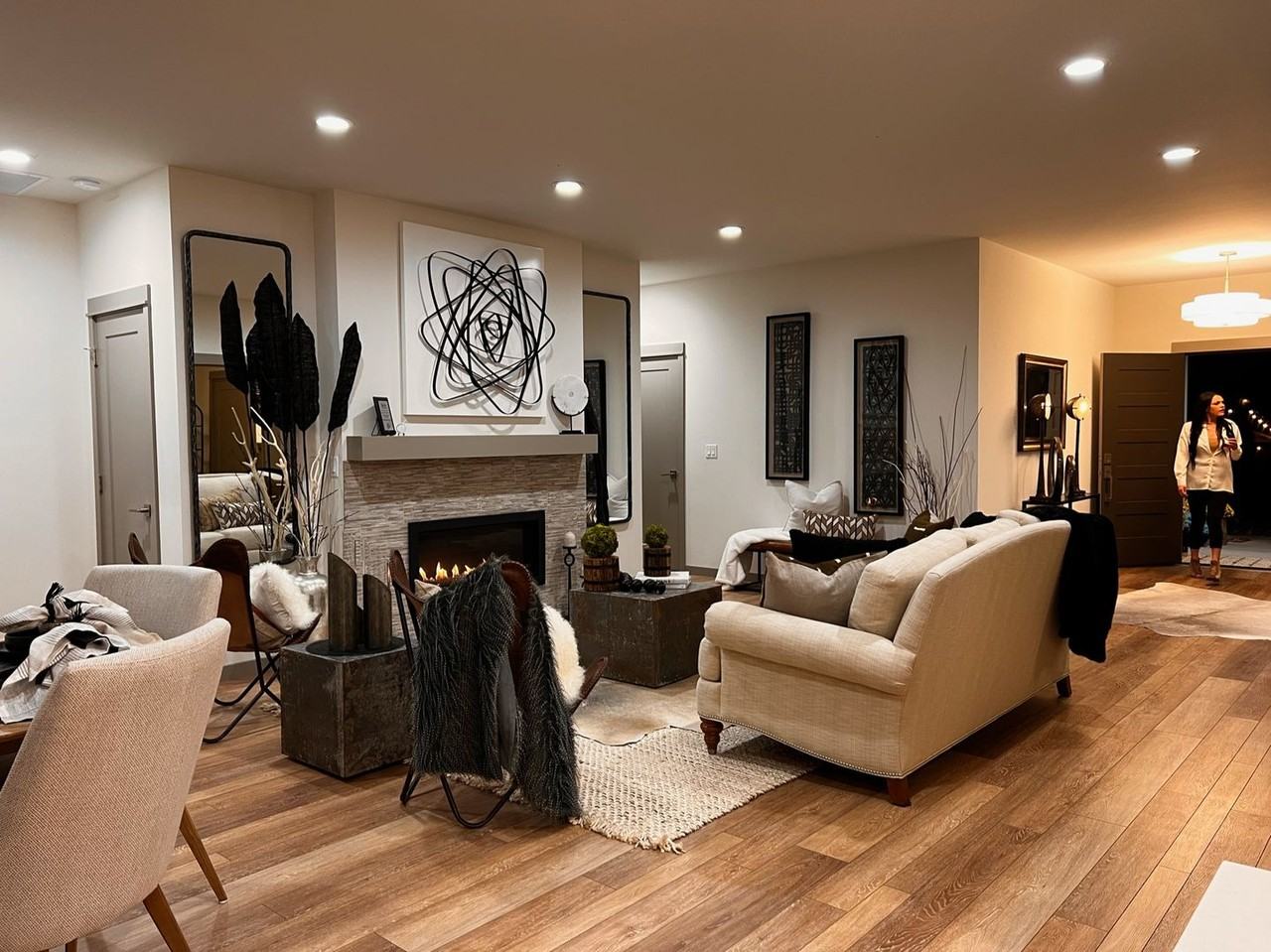 4402 Tayhill Way - Photo 2 of 43