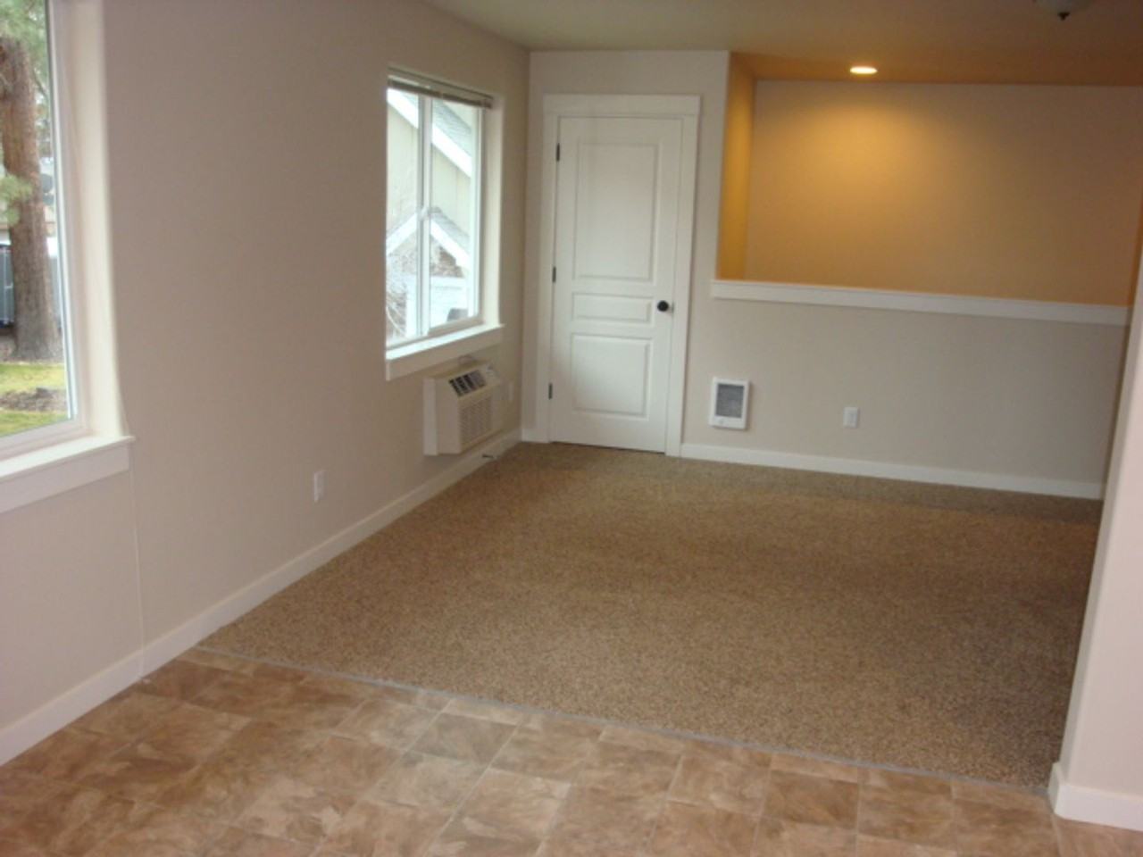 114 SE Roosevelt - Photo 3 of 13