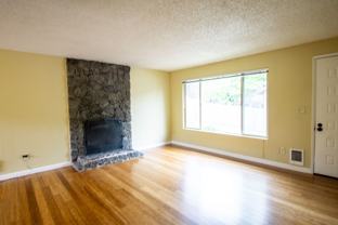 3717 Se 35th Pl - Photo 1 of 1