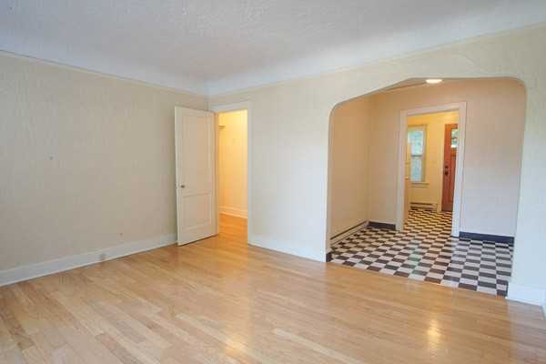 6425 S Corbett Ave #9 - Photo 3 of 14