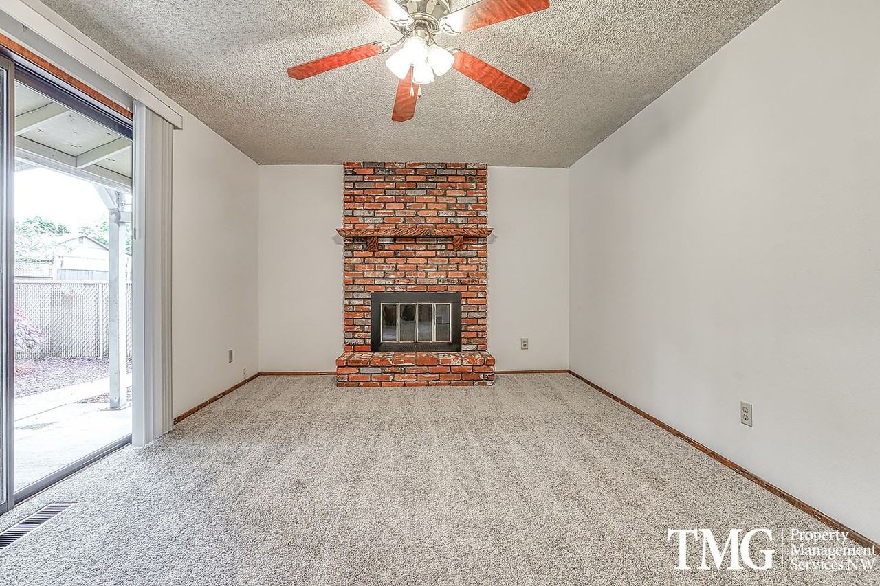 412 Ne 100th Ave - Photo 2 of 28