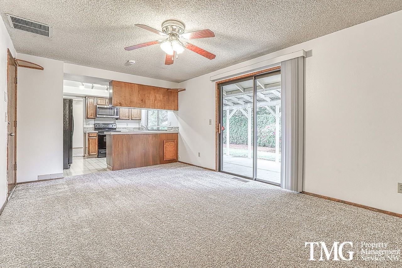 412 Ne 100th Ave - Photo 3 of 28