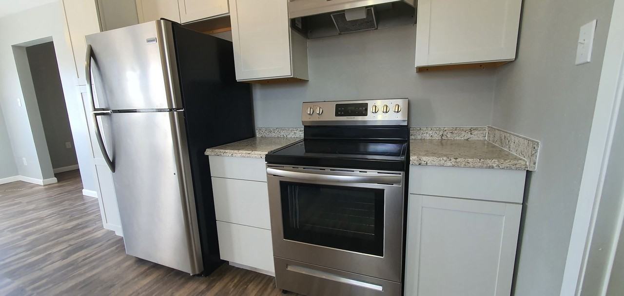 604 E 23rd St - Photo 3 of 27
