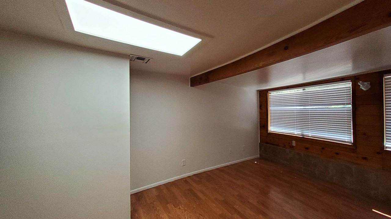 704 N Bobby Jones Dr - Photo 6 of 16