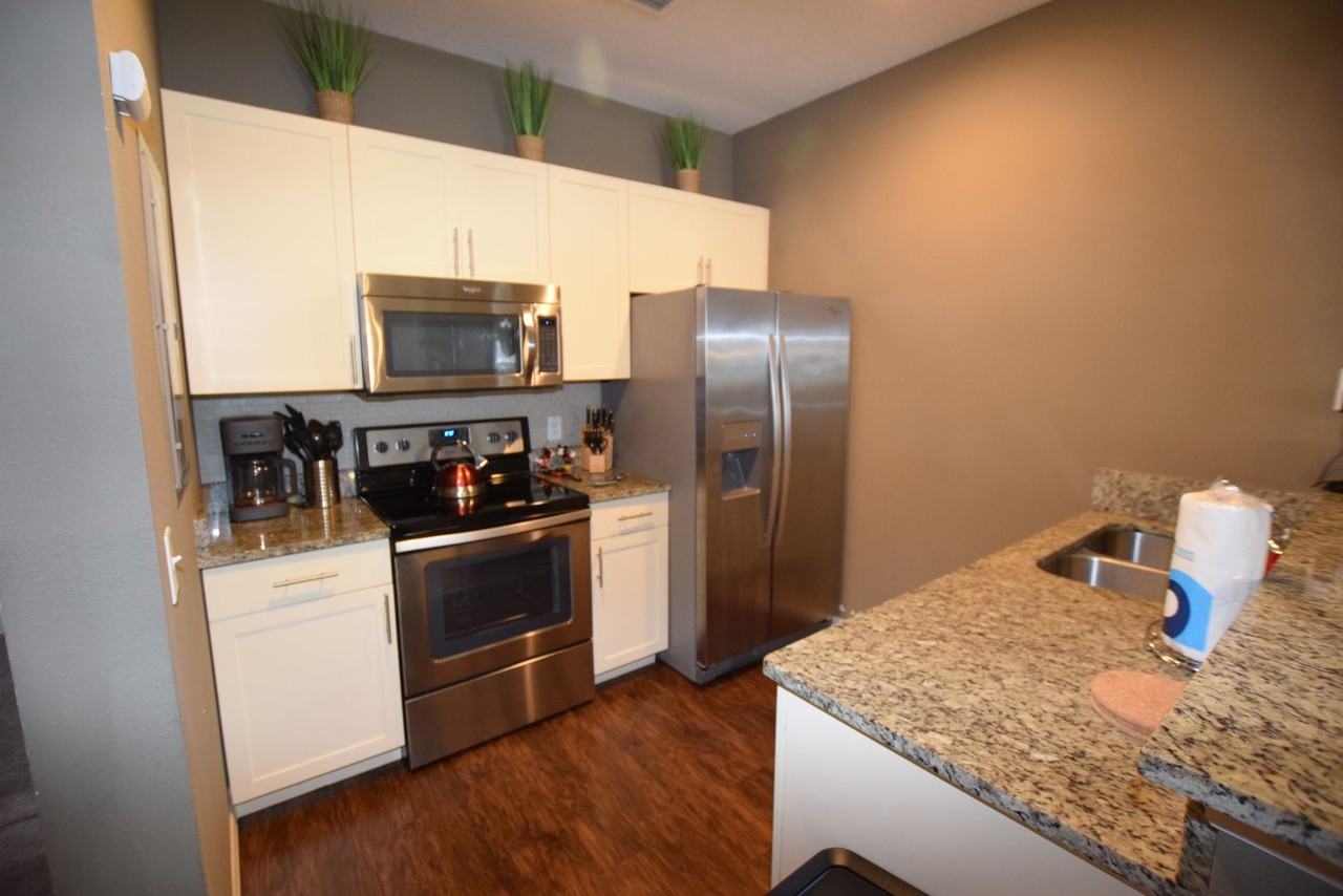 3222 Wish Ave - Photo 6 of 28