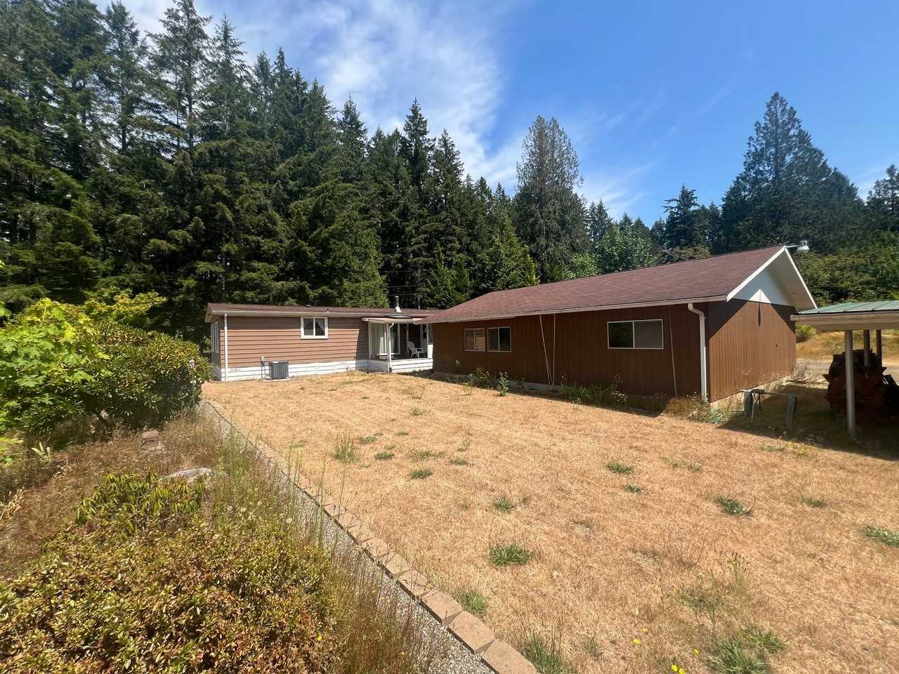 1052 Se Deep Lake Rd - Photo 5 of 16