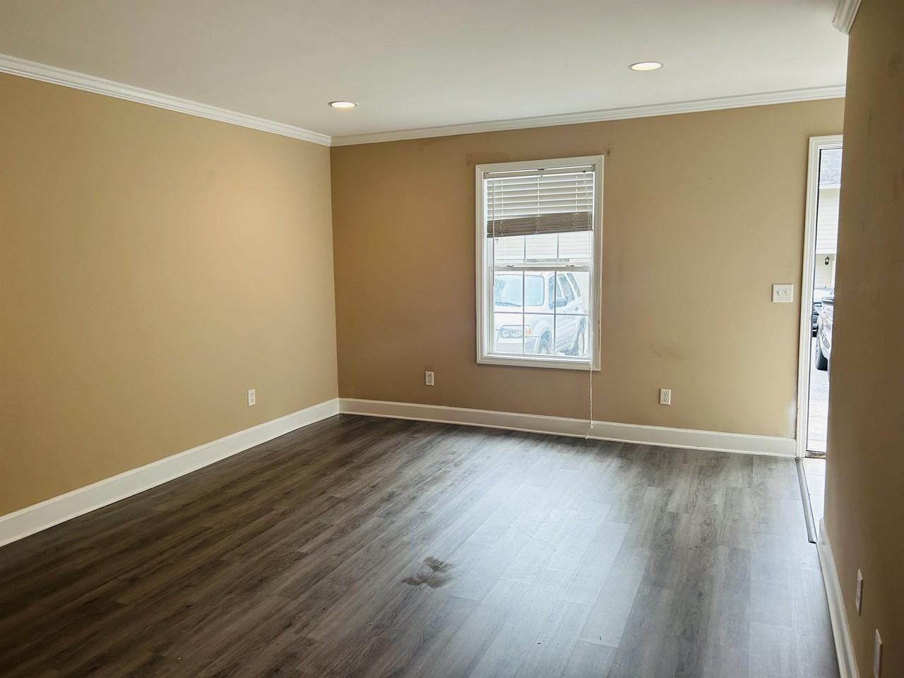 3913 Overbrook Drive - Photo 2 of 16