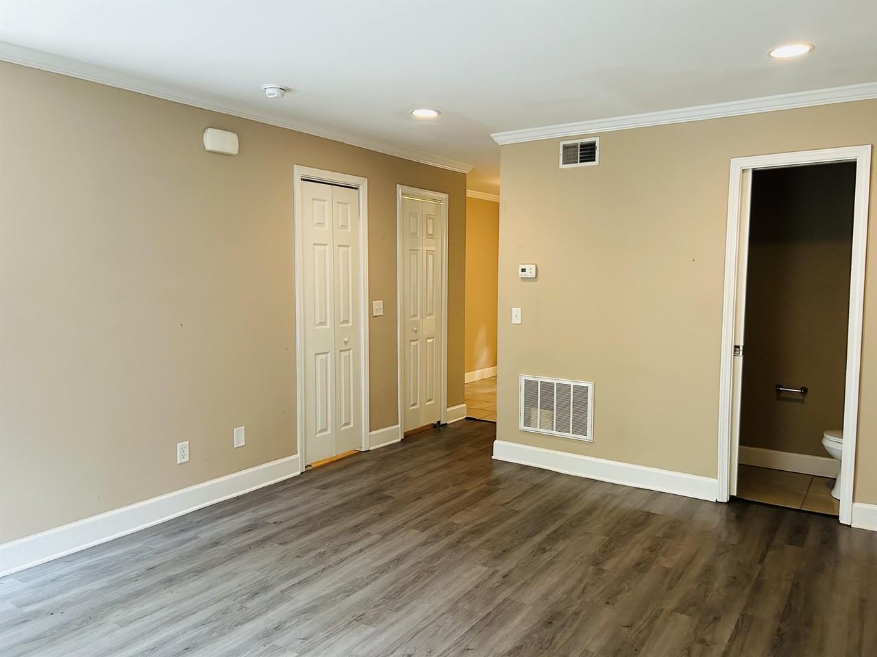 3913 Overbrook Drive - Photo 3 of 16