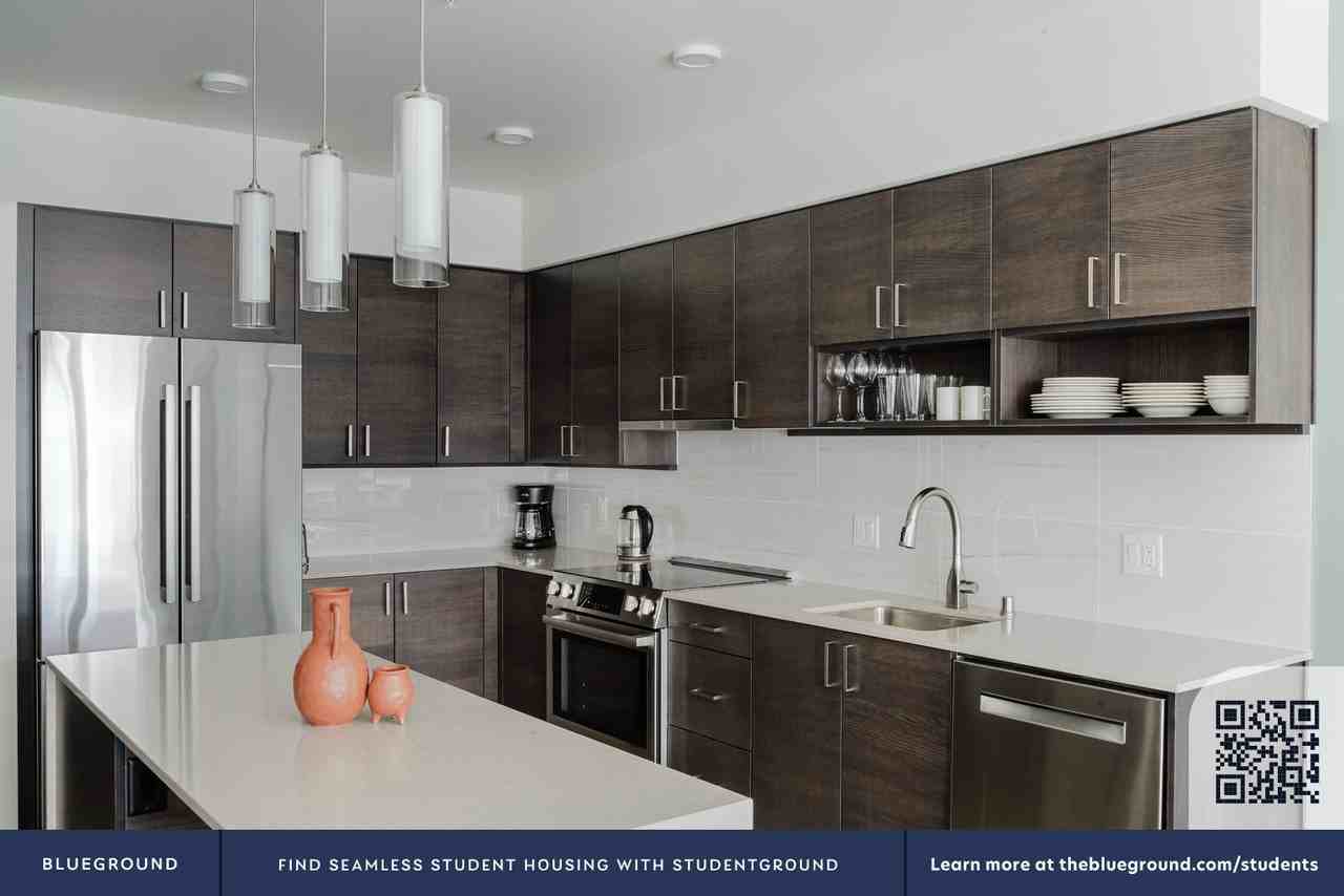 11903 Northeast 128th Street - Photo 7 of 51