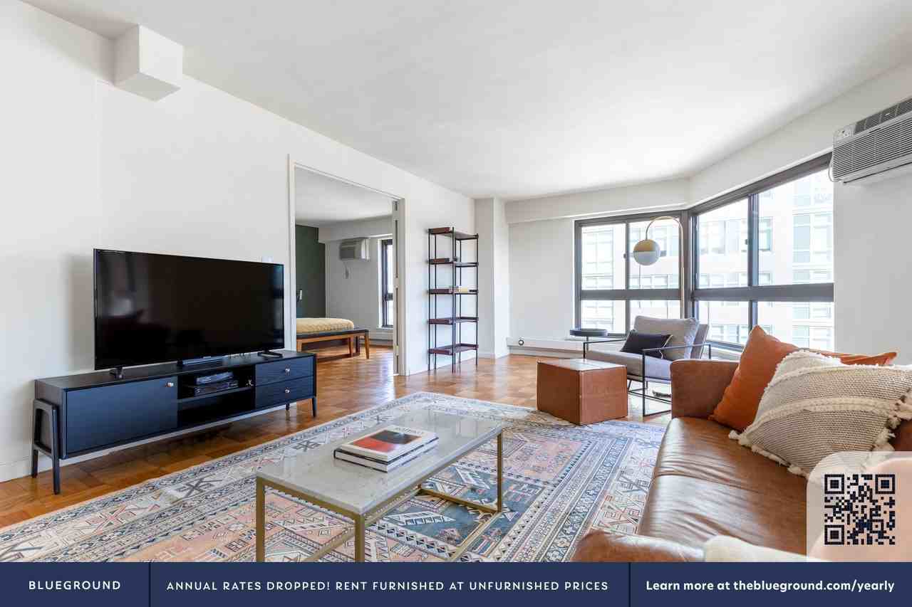 300 East 51st Street - Photo 3 of 25