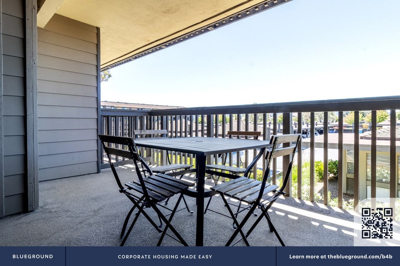 600 Edgewater Boulevard - Photo 6 of 35