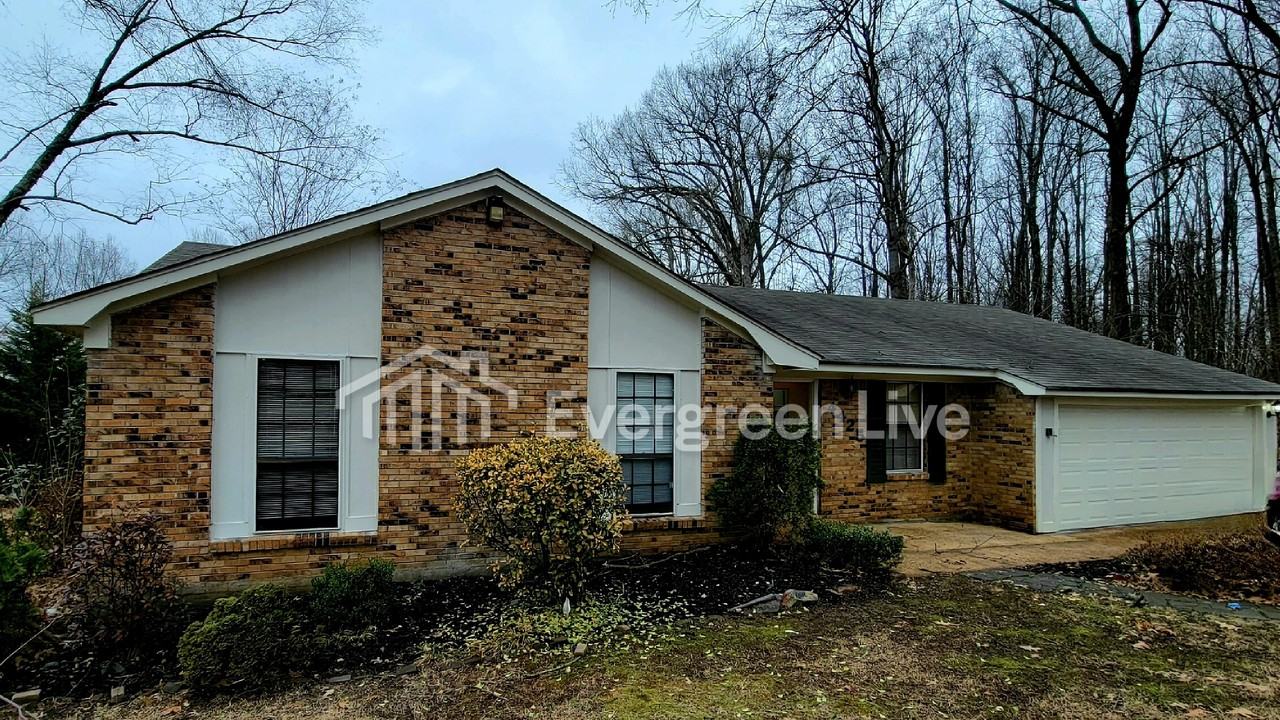 4425 Hunt Cliff Trce - Photo 2 of 16