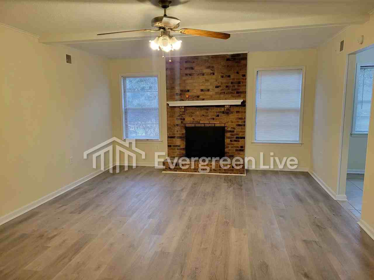 4425 Hunt Cliff Trce - Photo 3 of 16