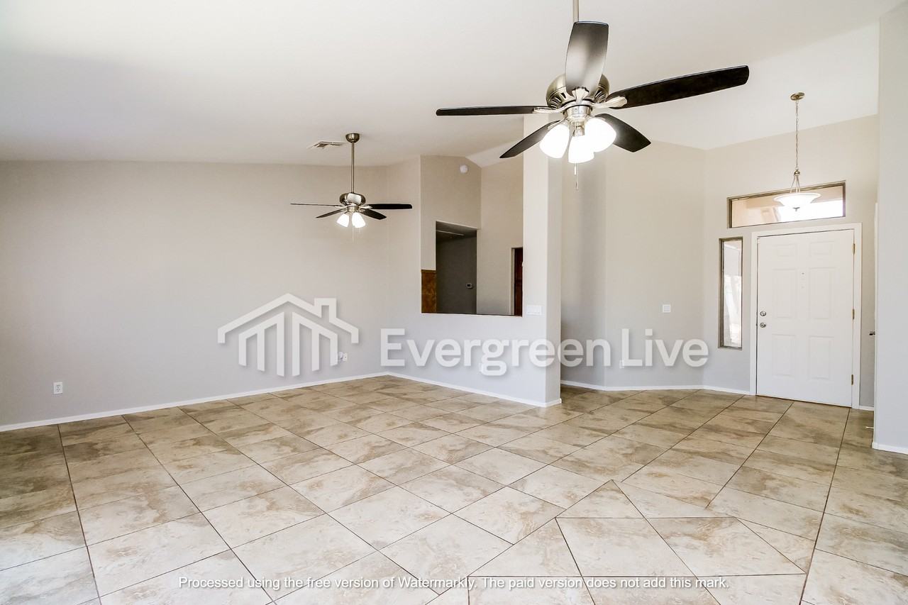 30587 N Royal Oak Way - Photo 7 of 20