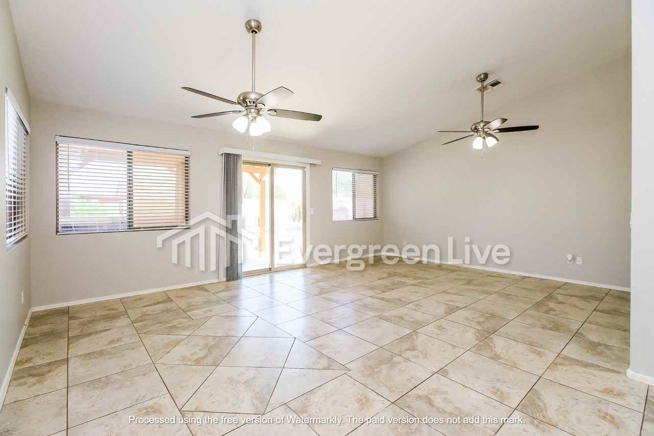 30587 N Royal Oak Way - Photo 6 of 20