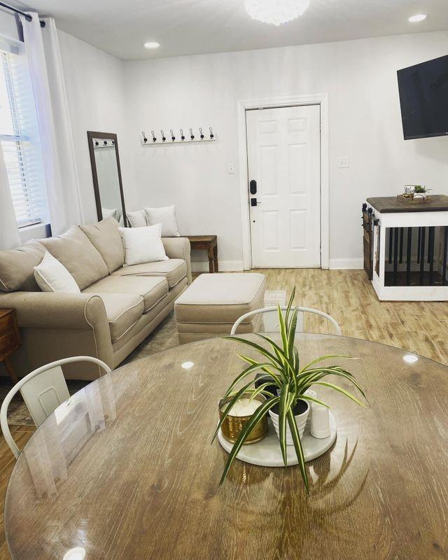 2512 Verbena St - Photo 3 of 11