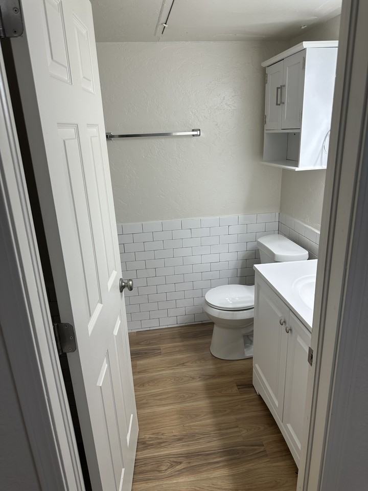 11510 N May Ave #303B - Photo 5 of 6