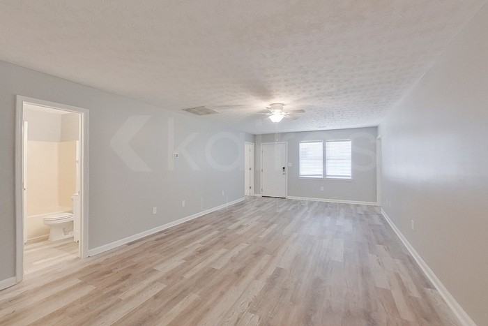 451 Beaver Pointe Dr - Photo 2 of 20