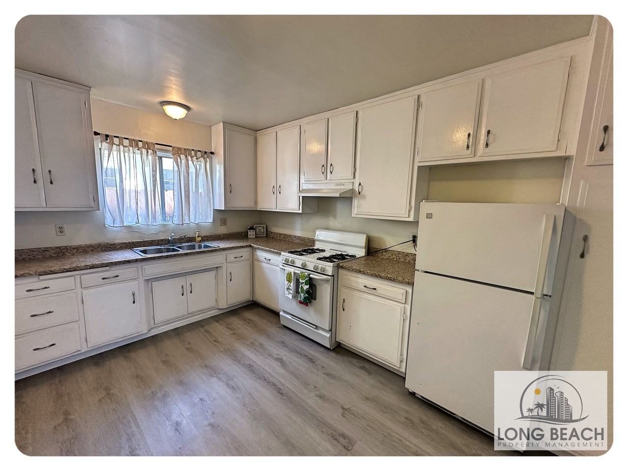 734 Freeman Avenue #1 - Photo 4 of 14