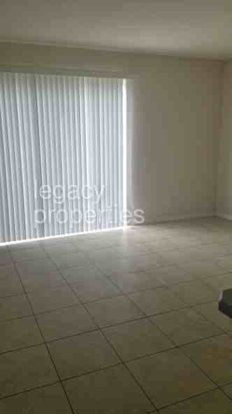 8130 Pea Tree Ct - Photo 3 of 11